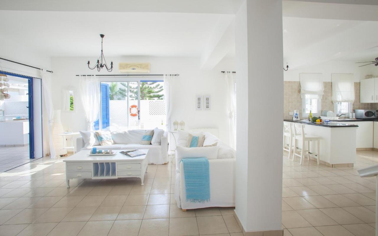 Mimoza Seafront Villa プロタラス エクステリア 写真